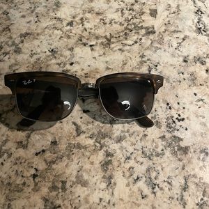 RAY BAN Clubmaster  unisex sunglasses. No case